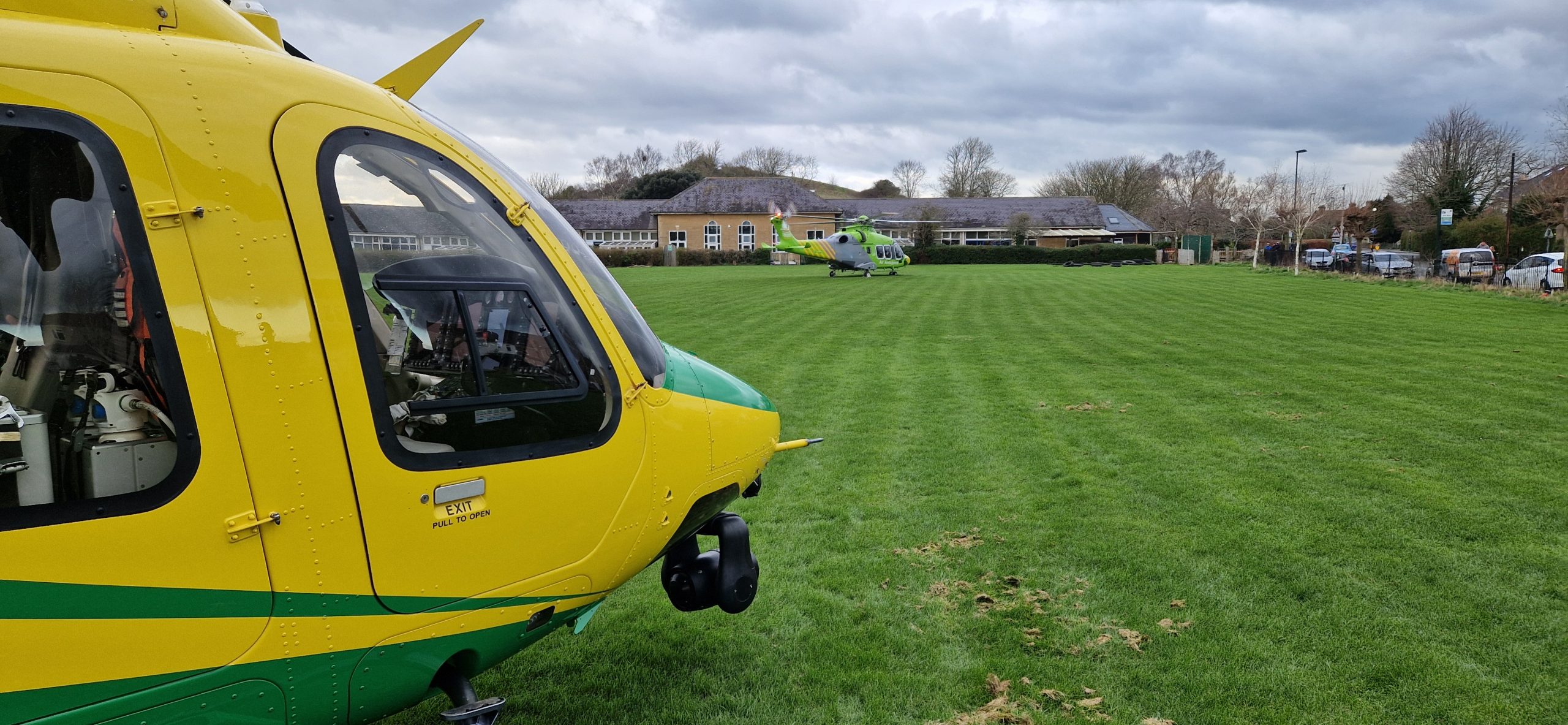 Aerial teamwork – Practical tips for working together by staying apart in emergency aviation